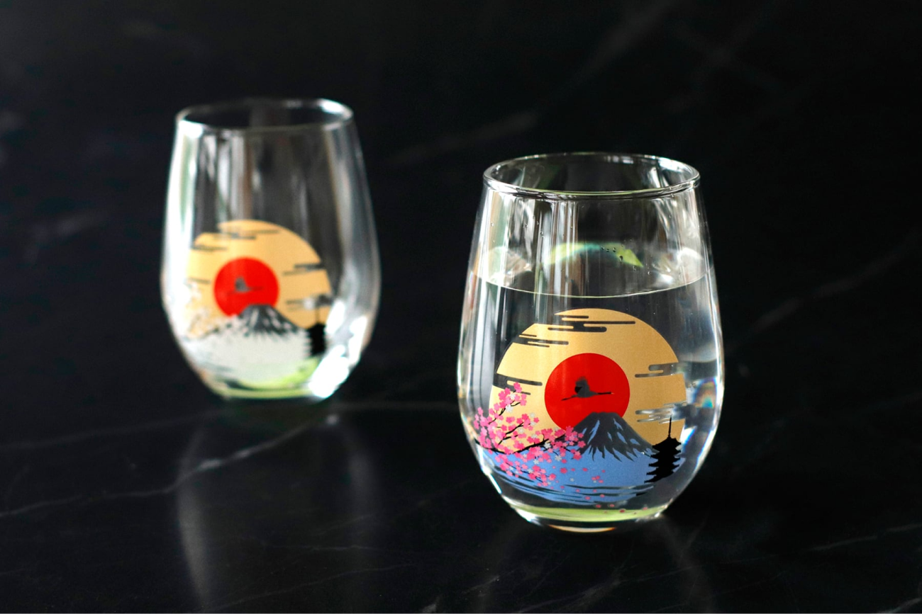 會發出聲音的酒器vs. 會變色的酒杯！丸モ高木富士山月光冷感杯＆鳥鳴