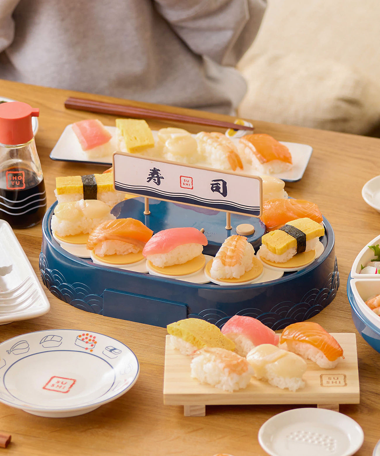 食器 3COINS Sushi Party Set Complete 居家壽司趴輕鬆搞定！3Coins 壽司PARTY：壽司轉轉盤&自製壽司餐具
