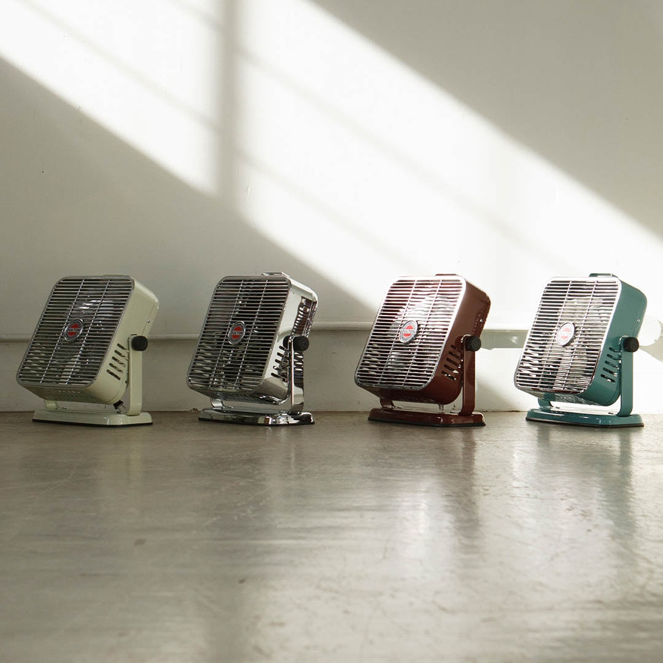 堅固又帥氣的復古風扇！DULTON 工業風金屬循環扇